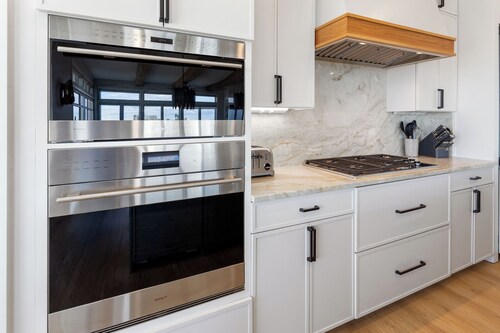 Oceanfront Oasis | Pool, Bar & Hot Tub in Corolla