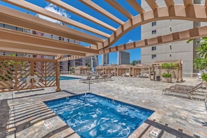 Living area - Island Colony hotel (Honolulu)