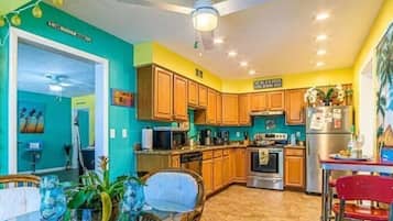 Micro-ondes, four, plaque de cuisson, lave-vaisselle