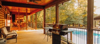 The Range - Entire Cabin w/ HEATED POOL in Broken Bow, Oklahoma!