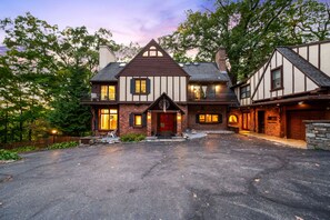 House | 5 bedrooms - Foliage at Westchester Manor - Near Sleepy Hollow (Ossining)