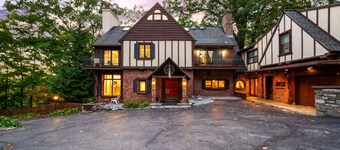 Foliage at Westchester Manor - Near Sleepy Hollow