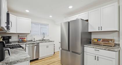 3-bedroom house in charming Lansing with AC