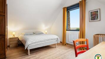 2 slaapkamers, reisbedje, gratis wifi