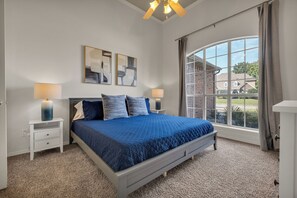 4 bedrooms, iron/ironing board, WiFi, bed sheets