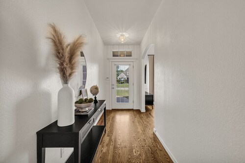 Ridge Retreat! King Beds By Outlet Mall & Aquarium