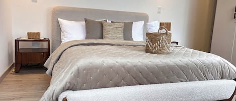 2 bedrooms, iron/ironing board, free WiFi, bed sheets