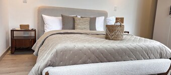 New Apartment 2H • Riverfront - Rooftop - Culture - Views and Style