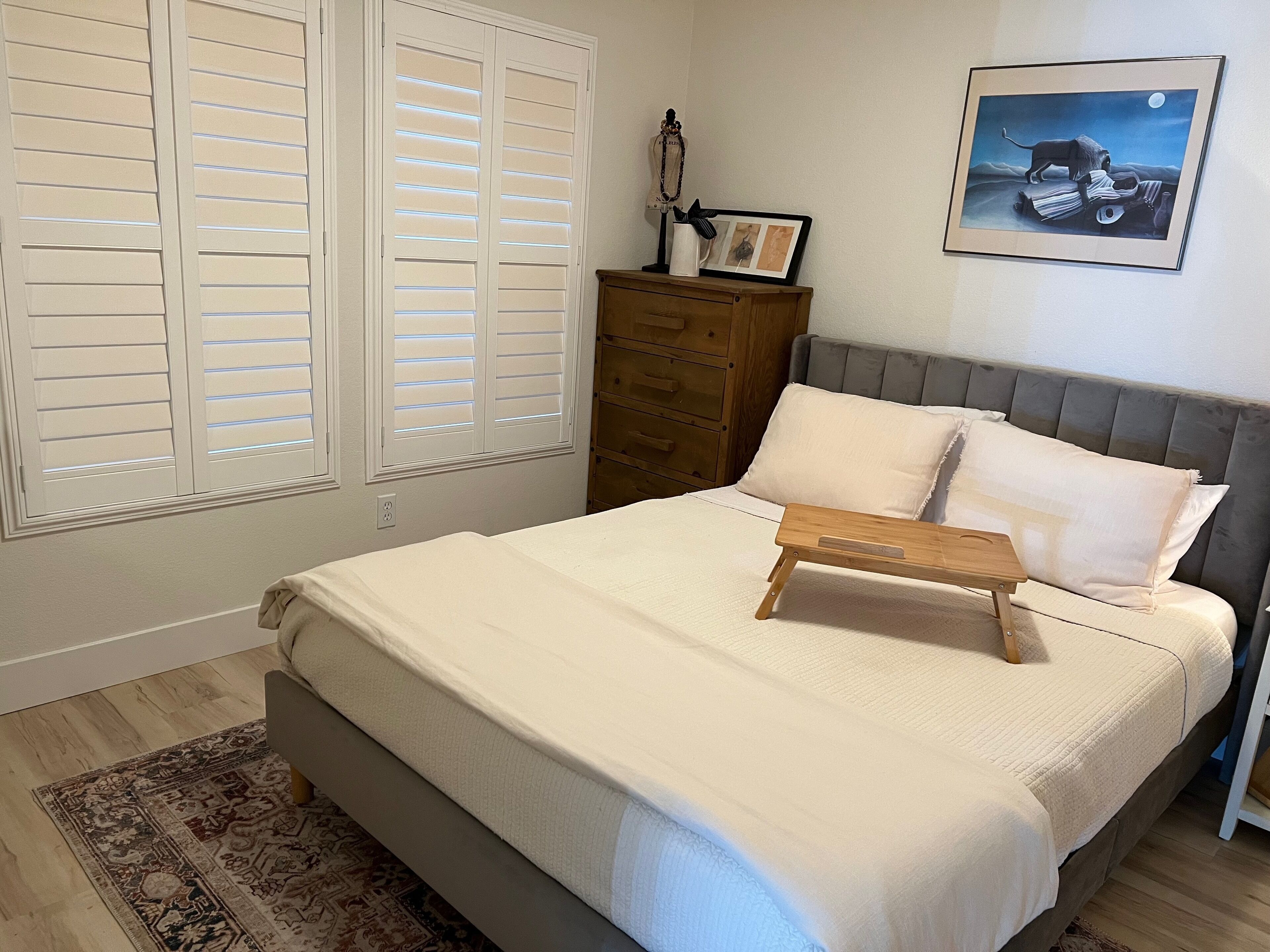 3 bedrooms, iron/ironing board, WiFi, bed sheets