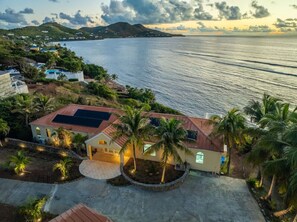 Exterior - The Cerulean – Oceanfront Luxury Retreat (Christiansted)