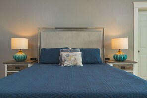 5 bedrooms, iron/ironing board, travel cot, WiFi - The Cerulean – Oceanfront Luxury Retreat (Christiansted)