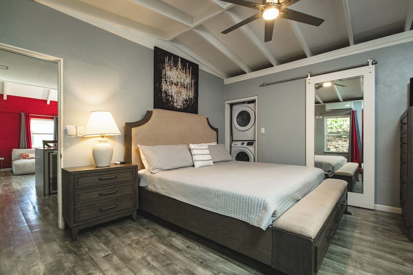 5 chambres, fer et planche à repasser, lit parapluie, Wi-Fi