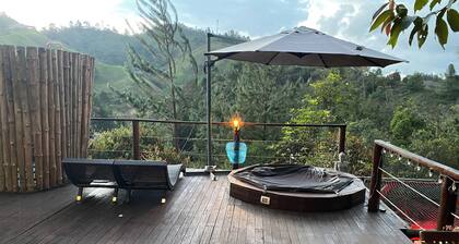 El Retiro, Cabin in the forest, peace and tranquility to reconnect with your being.