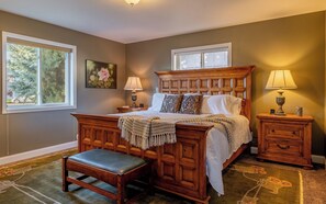 3 soverom, strykejern/-brett, wi-fi og sengetøy