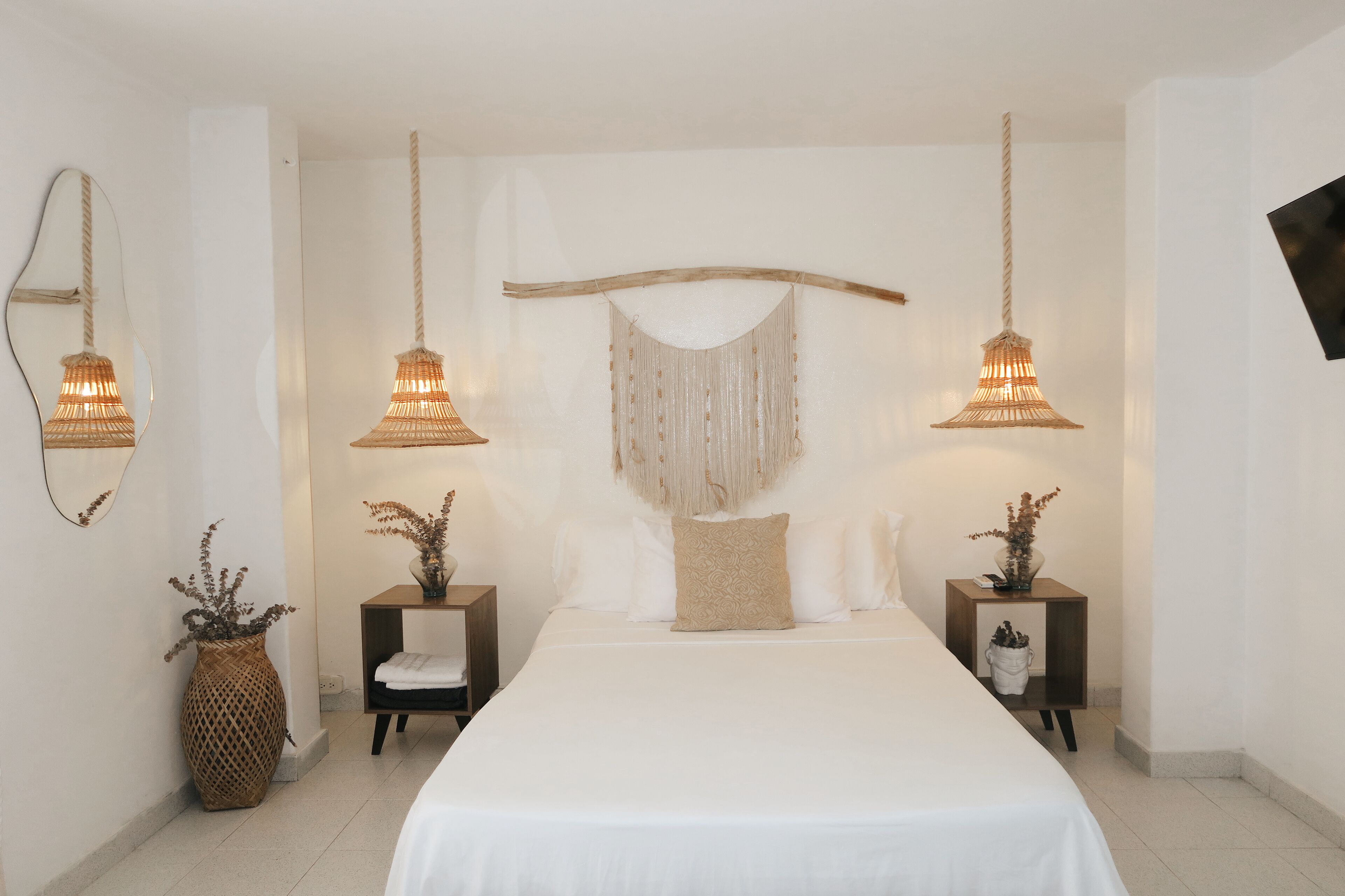 1 bedroom, internet, bed sheets