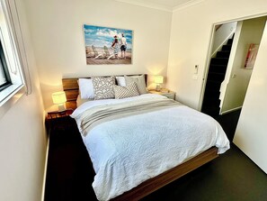 2 chambres, fer et planche à repasser, Wi-Fi, draps fournis