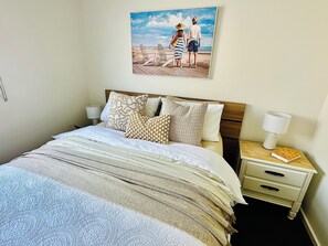 مكواة/لوح كي وواي فاي وملاءات أسرّة