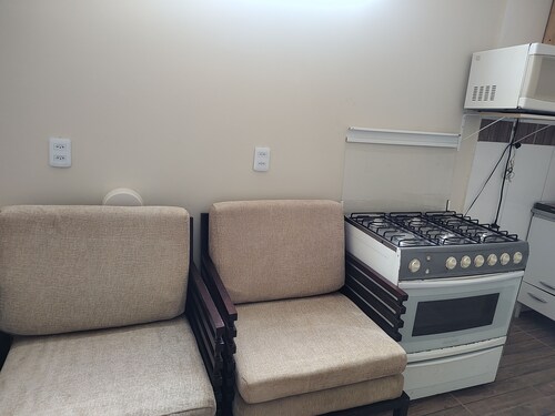 Furnished 1-bedroom apartment 300m from the Metro