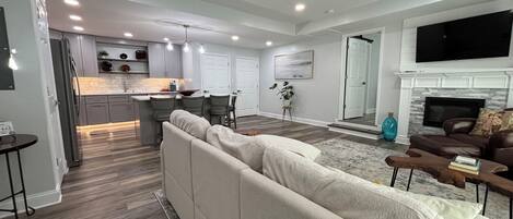 Smart-tv en een open haard