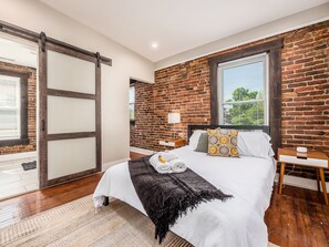 2 habitaciones, tabla de planchar con plancha y wifi gratis 