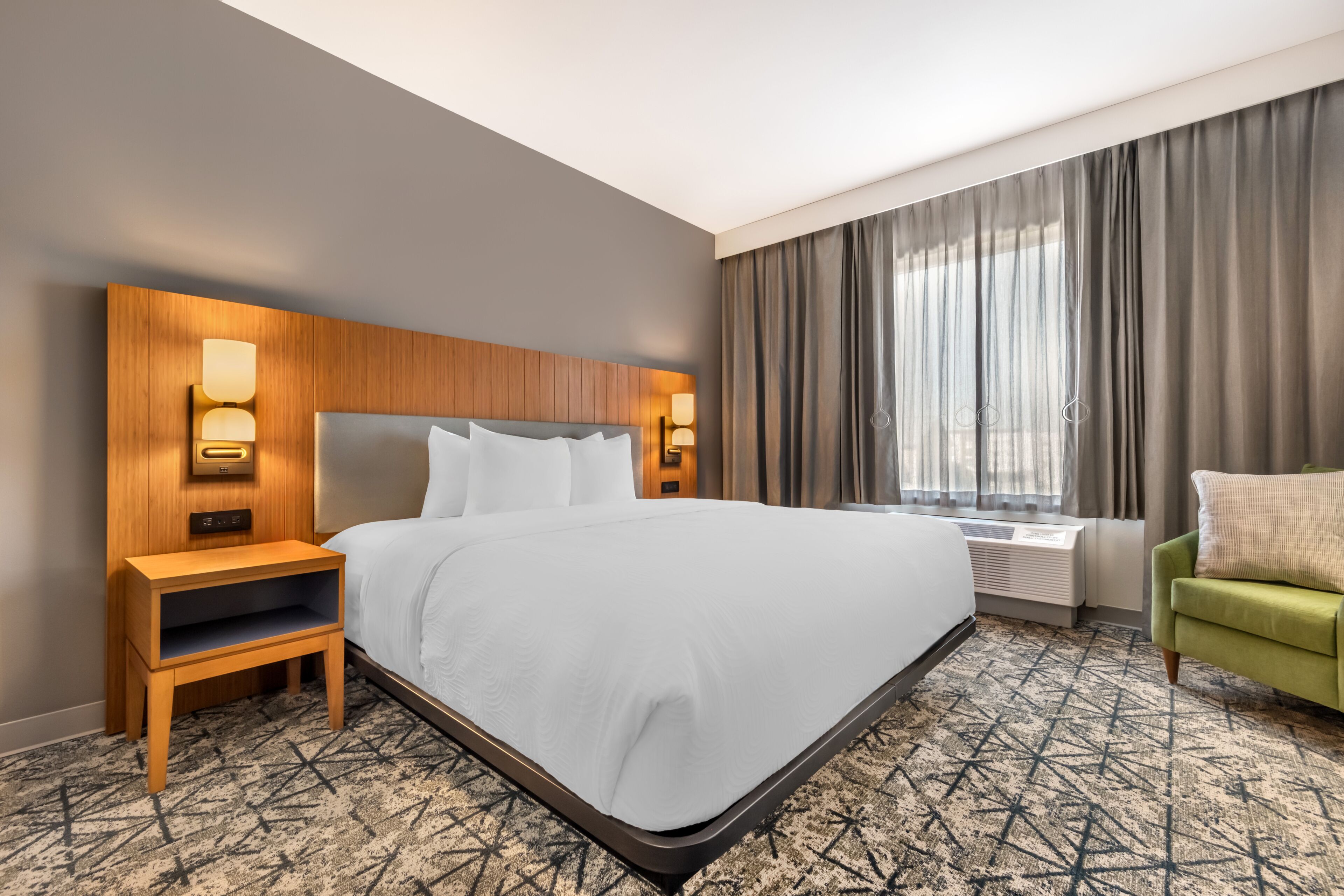 Suite, 1 King Bed, Accessible, Non Smoking | Down comforters, pillowtop beds, desk, laptop workspace