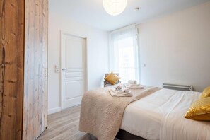 Kamer, 1 queensize bed met slaapbank, niet-roken (Upgrade) | Gratis babybedden, gratis wifi, beddengoed, rolstoeltoegankelijk