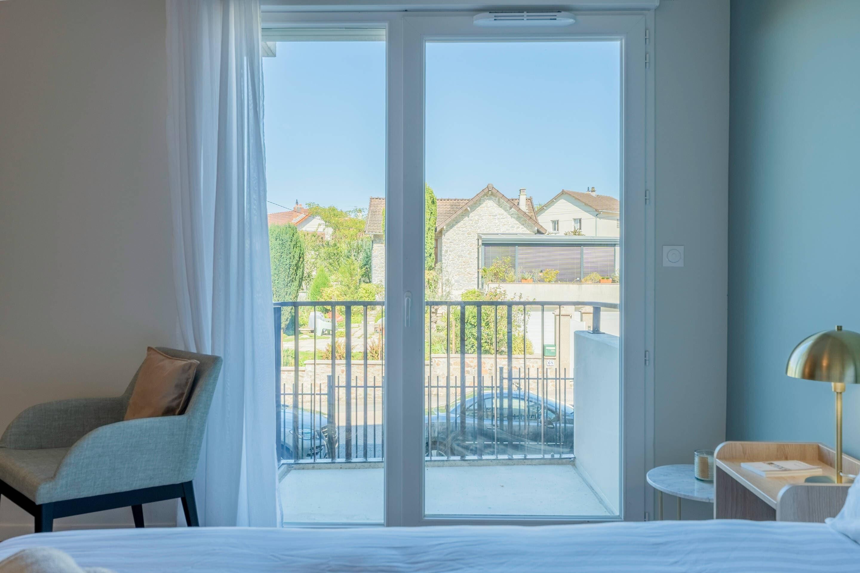 Free cots/infant beds, free WiFi, bed sheets