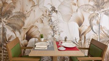 Daily continental breakfast (EUR 12.90 per person)