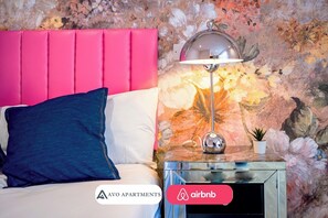 1 soverom, strykejern/-brett, reiseseng for barn og wi-fi