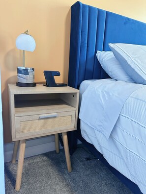 1 chambre, bureau, fer et planche à repasser, Wi-Fi gratuit