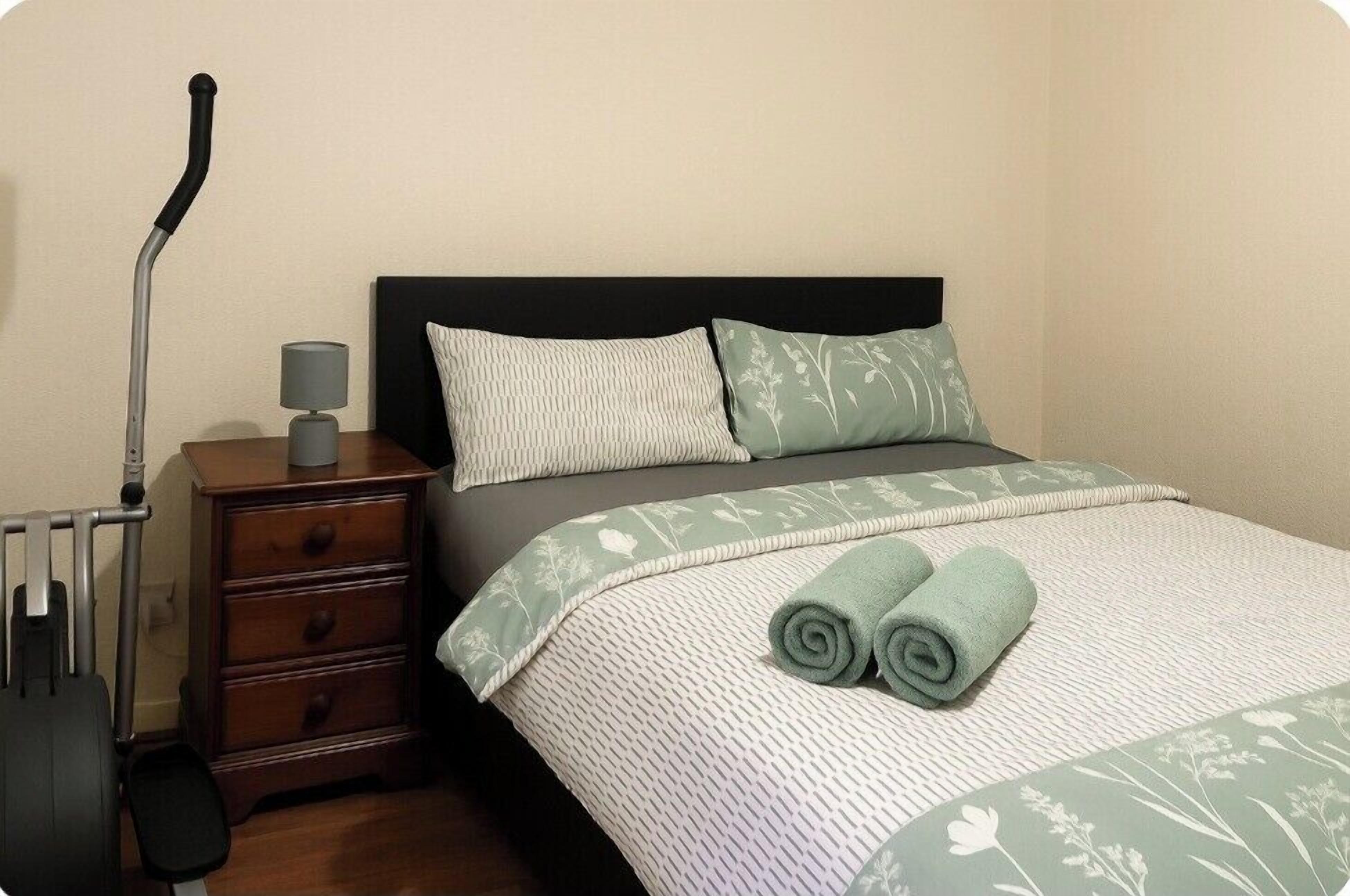 2 bedrooms, WiFi, bed sheets