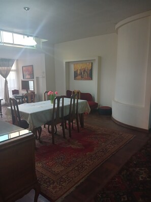 Living area - WAMPEX GUEST HOUSE PRETORIA (Pretoria)