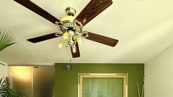 1 bedroom, iron/ironing board, internet, bed sheets