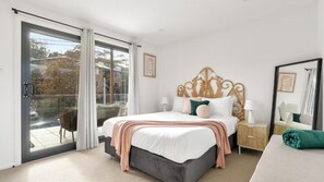 1 chambre, bureau, Wi-Fi gratuit, draps fournis