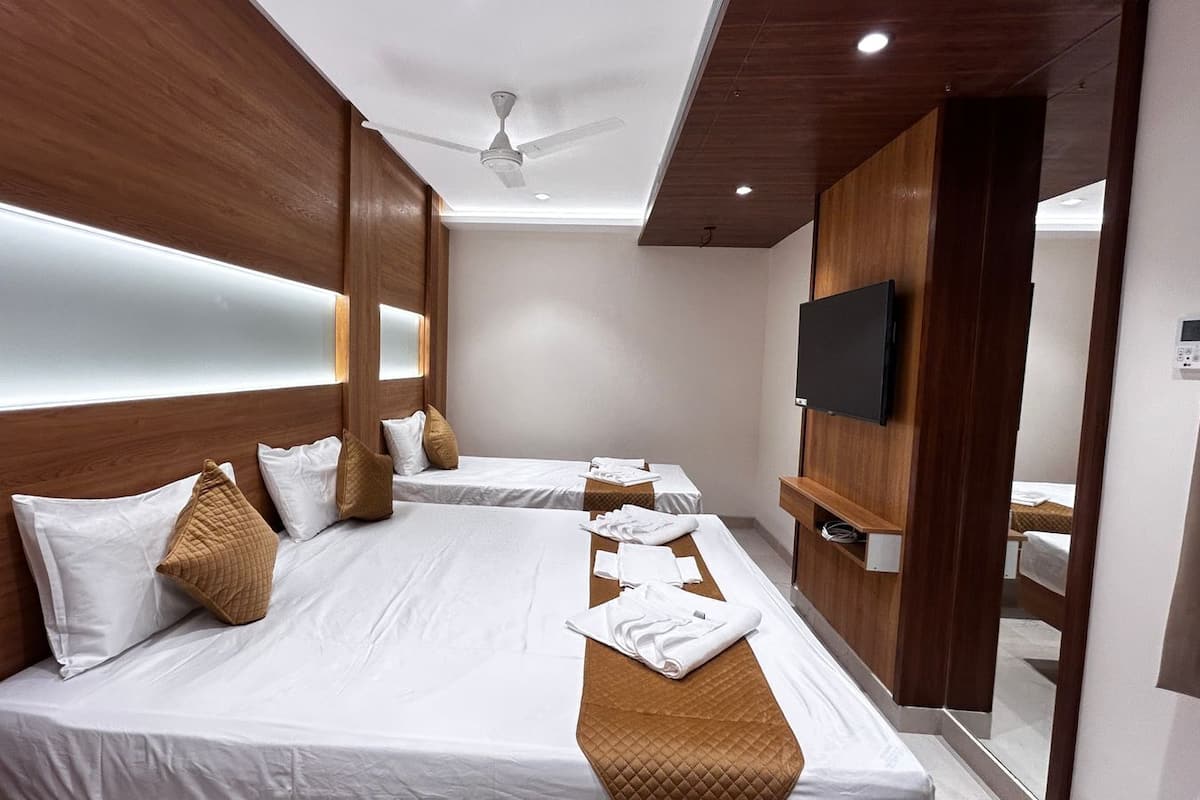 Premium Triple Room, City View | Desk, free WiFi