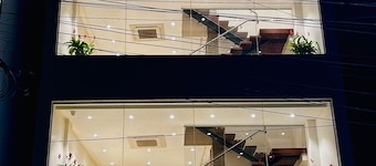 THE PARADISE PLATINUM