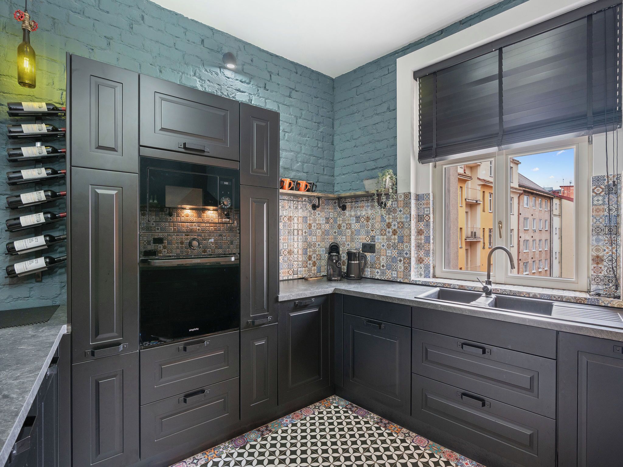 Réfrigérateur, micro-ondes, four