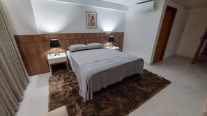 1 chambre, fer et planche à repasser, accès au Wi-Fi (inclus)