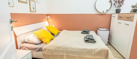 2 Schlafzimmer, Schreibtisch, Internetzugang