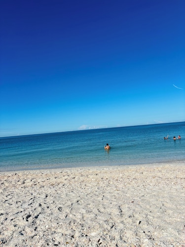 Waterfront Venice Nokomis FL Bay view Private Guest suite/house pet friendly