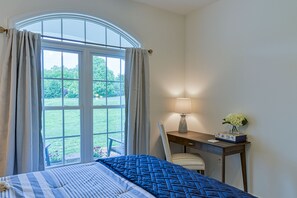 4 bedrooms, internet, bed sheets