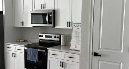 Family Fun Getaway, Spacious, Cozy & Kid-Friendly