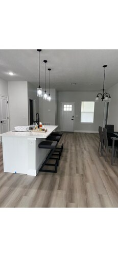 Family Fun Getaway, Spacious, Cozy & Kid-Friendly