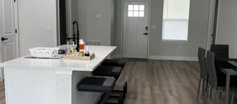 Family Fun Getaway, Spacious, Cozy & Kid-Friendly