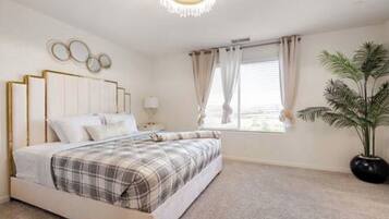 5 bedrooms, desk, iron/ironing board, free WiFi