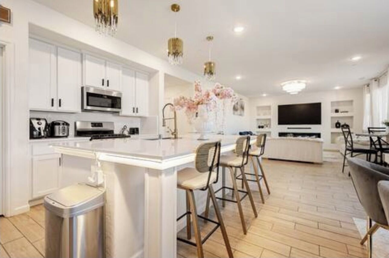 Micro-ondes, four, plaque de cuisson, lave-vaisselle