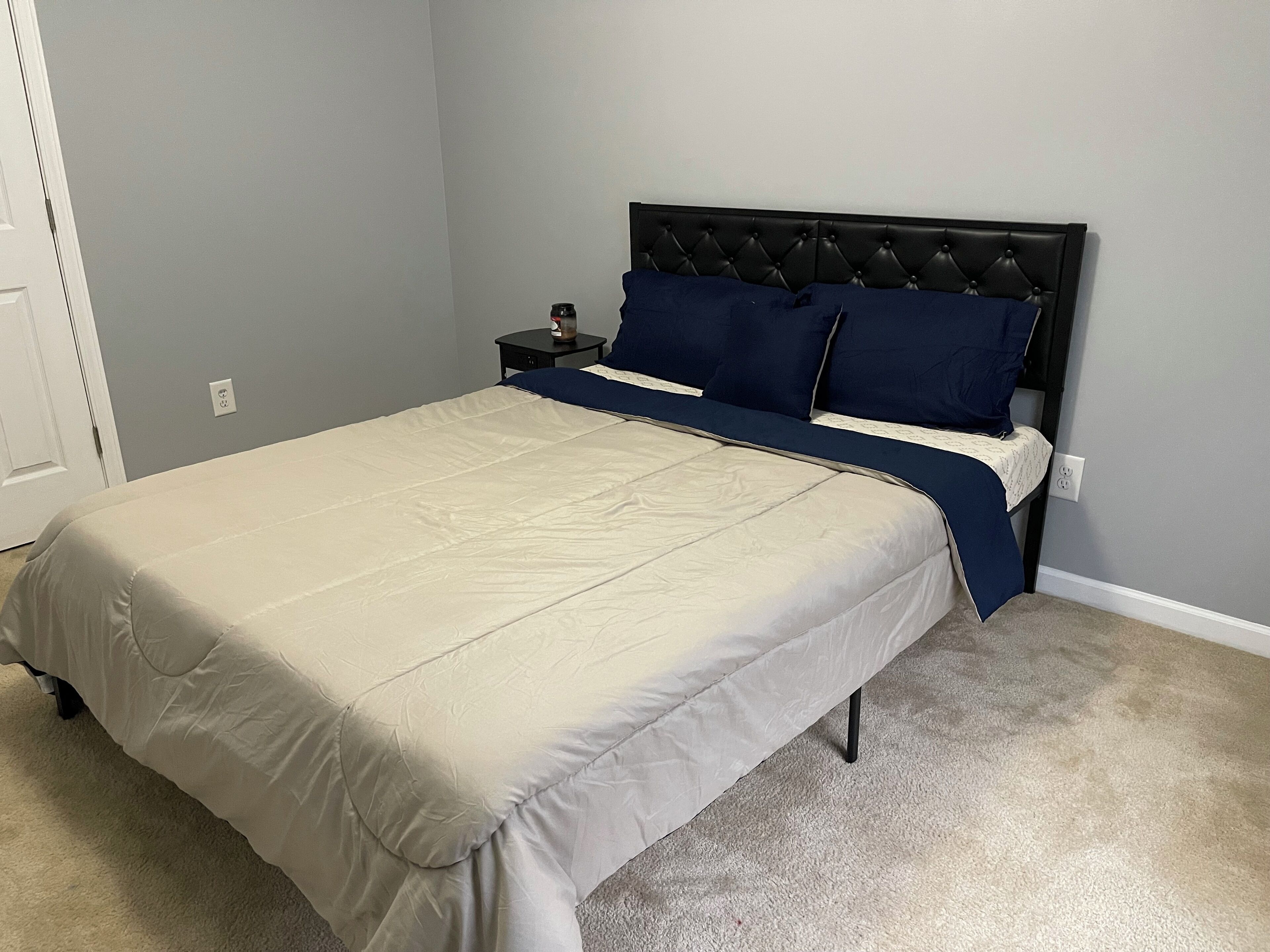 Desk, iron/ironing board, free WiFi, bed sheets