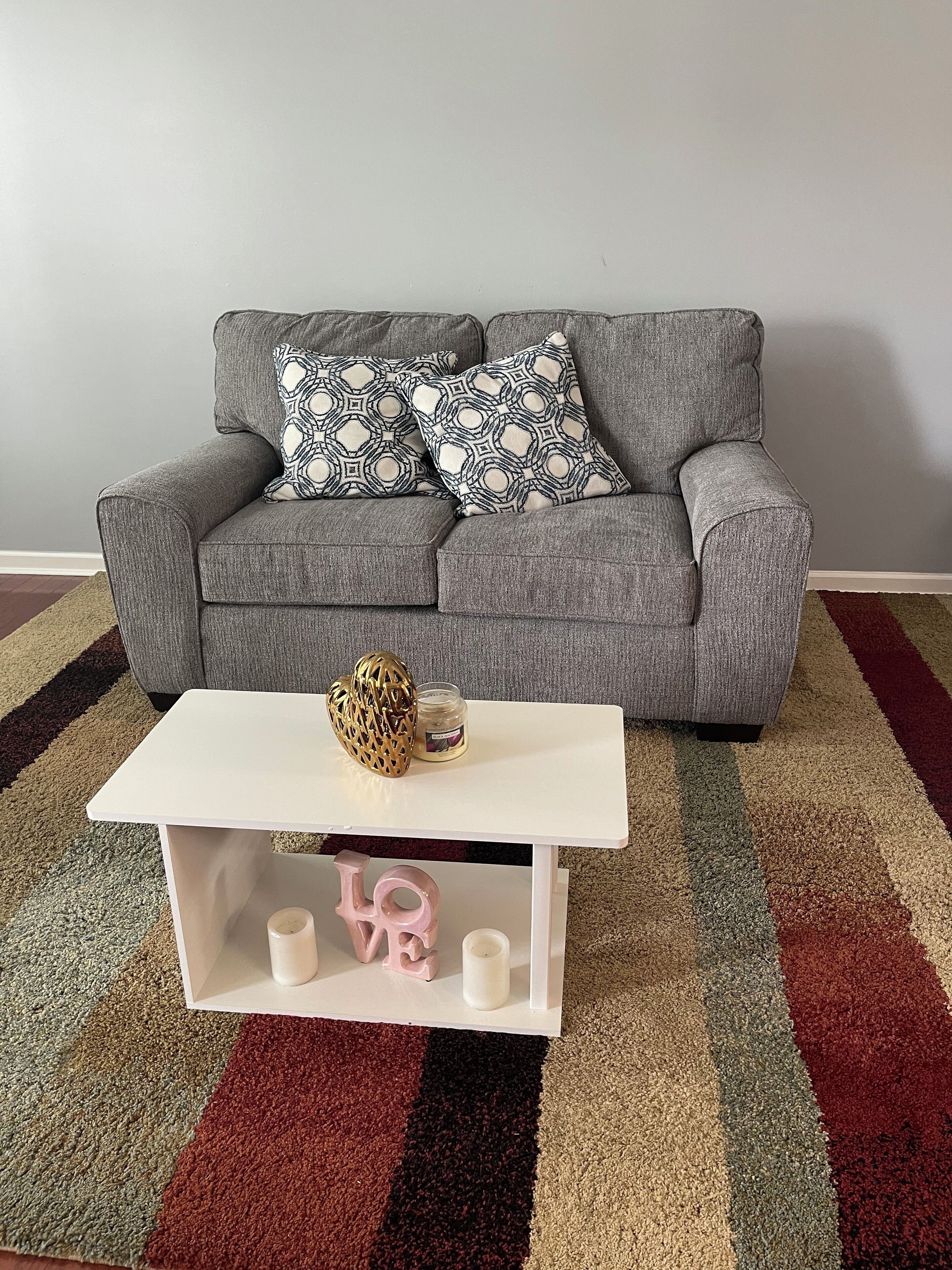 Smart TV, chimenea y estéreo 