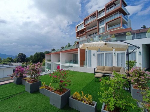 2-bedroom spacious apartment, 300 m from the sea