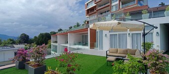 2-bedroom spacious apartment, 300 m from the sea